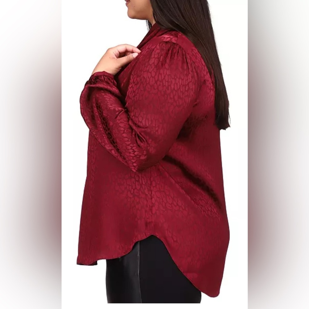 Michaels Deep Red Patterned Blouse - Picture 3 of 9